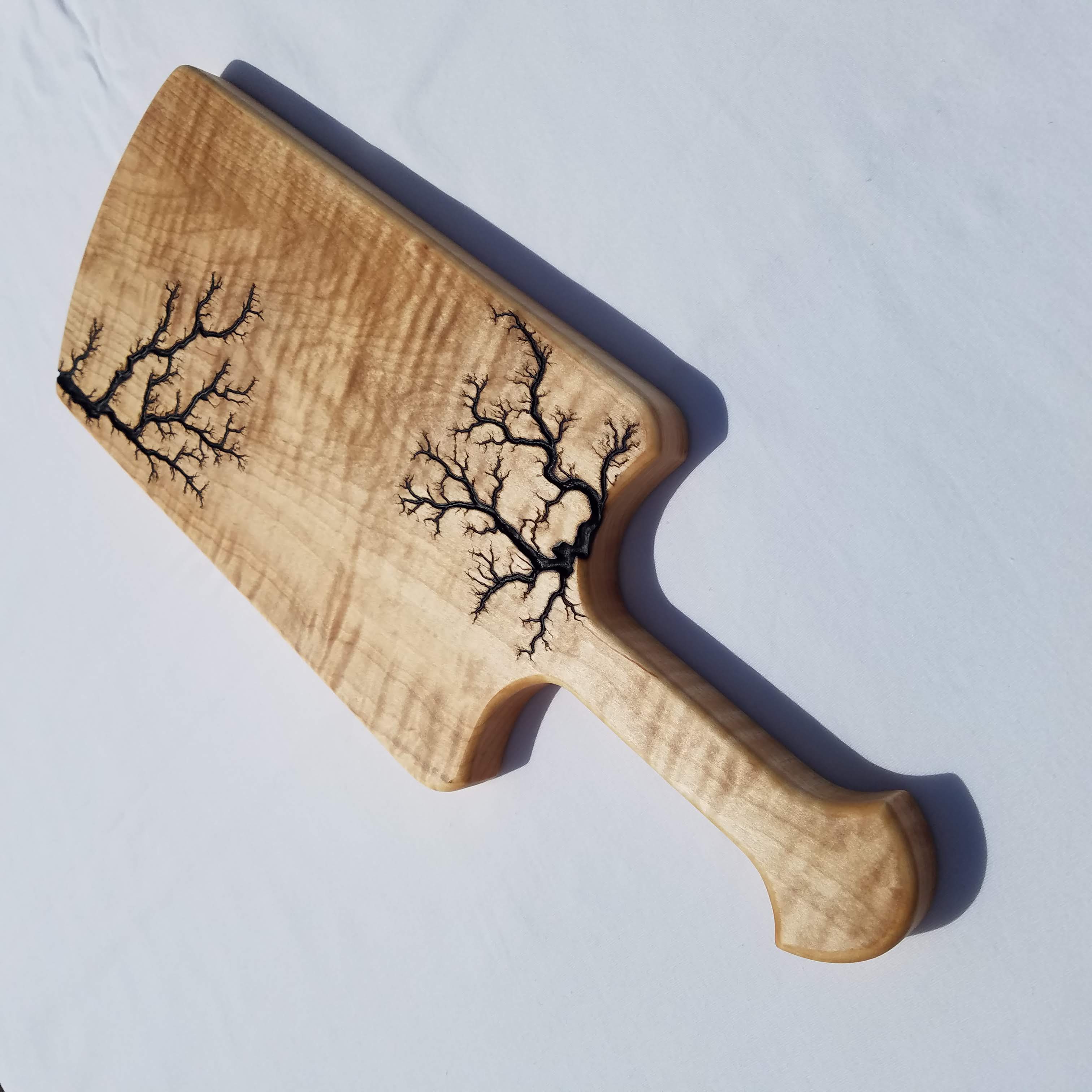 Curly Maple Serving Board "Snackscaliber"